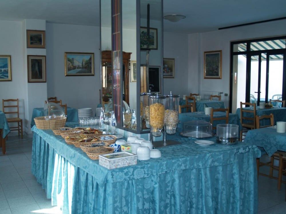 Hotel Manzi Marina Di Pisa Eksteriør billede